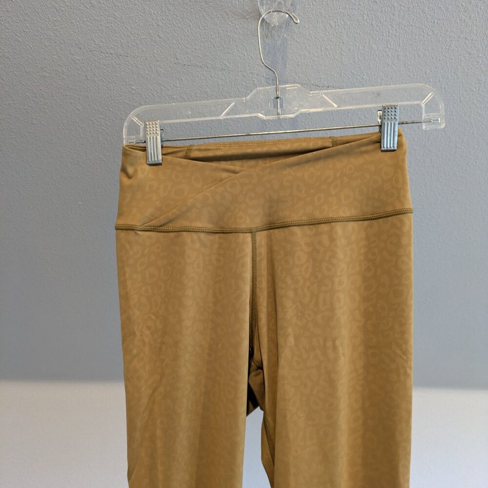 Popflex Active Tone Cross-Front Legging in Golden Cheetah size Medium - Picture 4 of 13